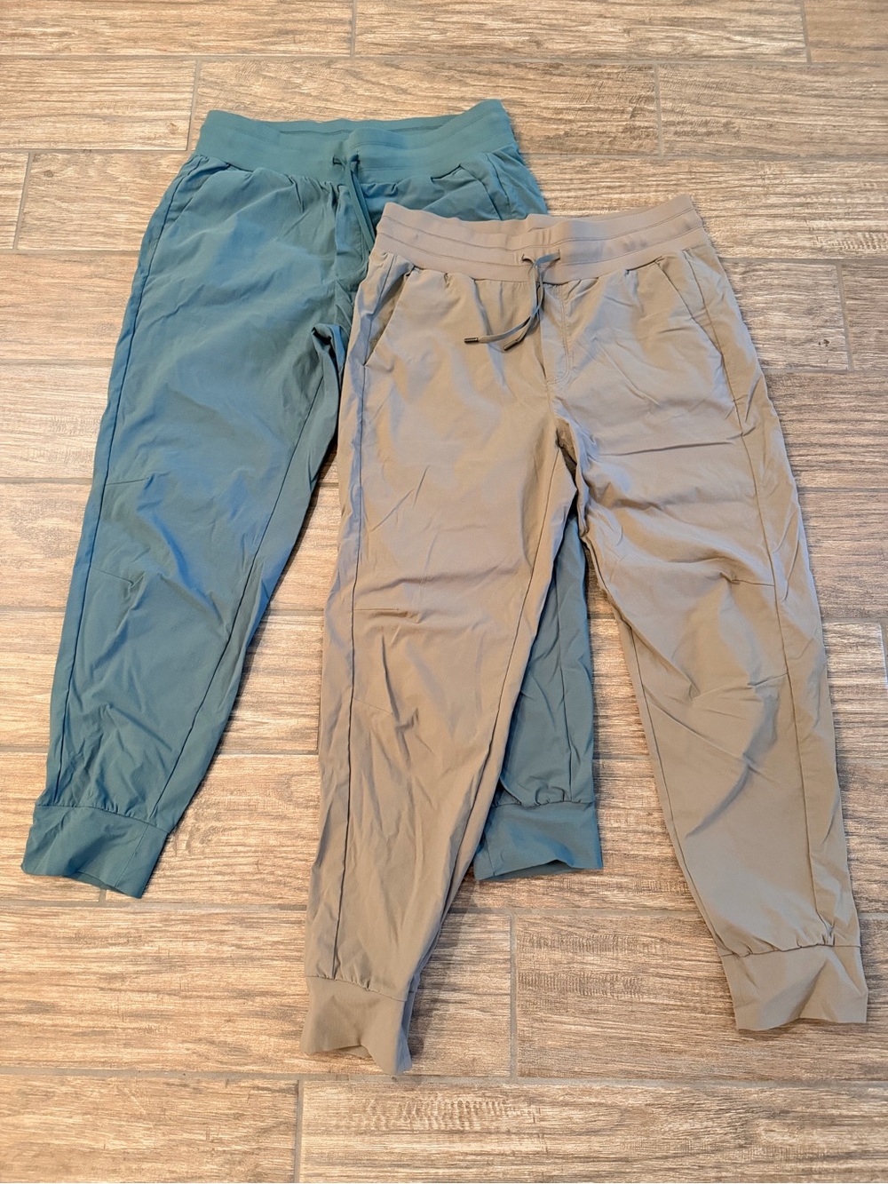 CRZ YOGA Drawstring Jogger Pants in taupe and grey green | L